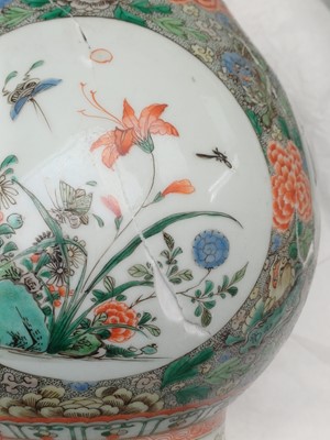 Lot 9 - A Chinese famille-verte 'flower and birds' vase, Qing dynasty, Kangxi period