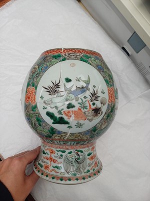 Lot 9 - A Chinese famille-verte 'flower and birds' vase, Qing dynasty, Kangxi period