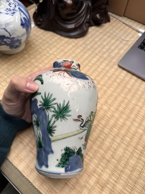 Lot 1 - A Chinese wucai 'official' vase, Qing dynasty, Shunzhi period