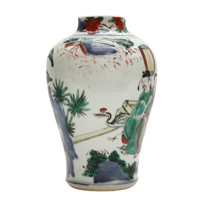 Lot 1 - A Chinese wucai 'official' vase, Qing dynasty, Shunzhi period
