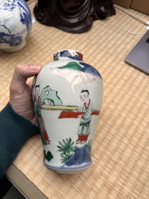 Lot 1 - A Chinese wucai 'official' vase, Qing dynasty, Shunzhi period