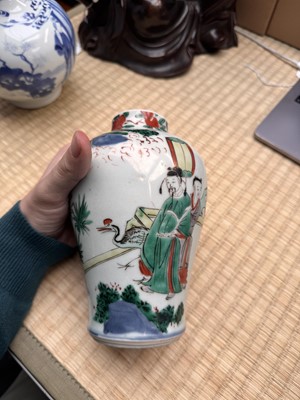 Lot 1 - A Chinese wucai 'official' vase, Qing dynasty, Shunzhi period