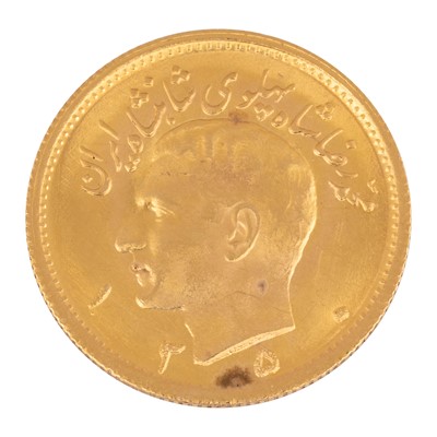 Lot 198 - Shah Mohamed Reza Pahlavi, half Pahlavi gold coin