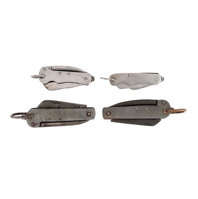 Lot 224 - A group of four pocket knives