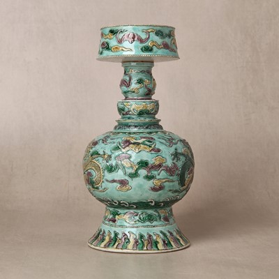 Lot 58 - A Chinese famille-verte 'dragon' Tibetan-style ewer, penba hu, 18th/19th century