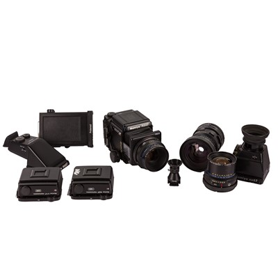Lot 296 - A Mamiya RZ67 Professional II Medium Format SLR Camera Outfit
