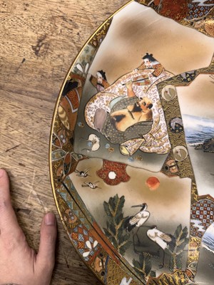 Lot 83 - A large Japanese Satsuma dish, Meiji period