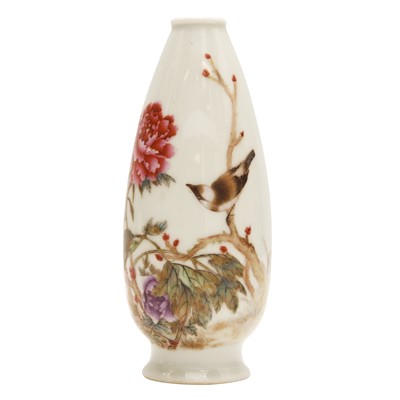 Lot 357 - A Chinese famille-rose 'bird and flowers' vase, 20th century, signed Cheng Yiting
