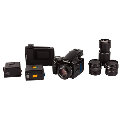 Lot 289 - A Mamiya 645AFD Medium Format SLR Camera Outfit