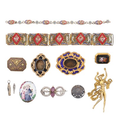 Lot 394 - A collection of jewellery