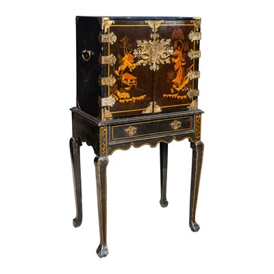Lot 98 - A George III japanned cabinet on stand