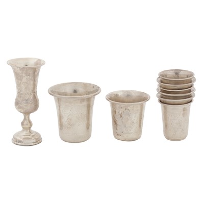 Lot 707 - A mixed group of silver kiddish cups