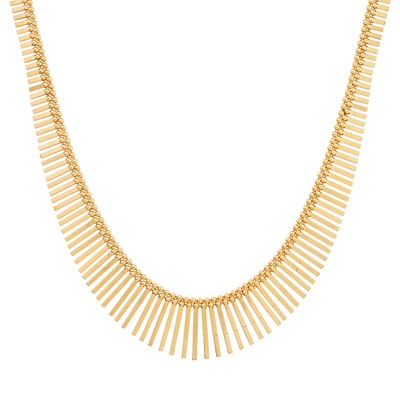 Lot 407 - Uno-a-erre Ι A fringe necklace