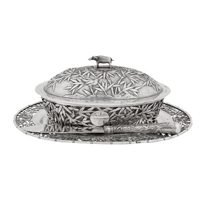 Lot 145 - Shanghai circa 1920, marked Shun, retailed by Luen Wo