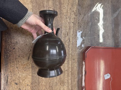 Lot 34 - A fine Japanese bronze ewer, Edo period