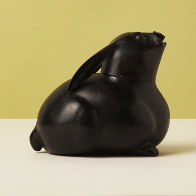 Lot 31 - A fine Japanese bronze ‘tsuki no usagi' incense burner (koro), Edo period