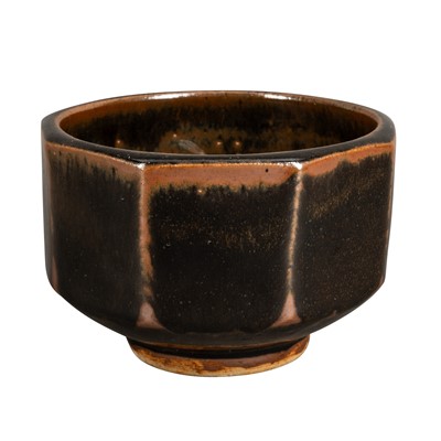 Lot 319 - David Leach (British 1911-2005)