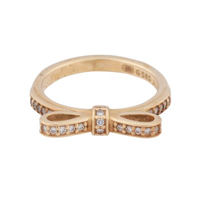 Lot 163 - A knot ring