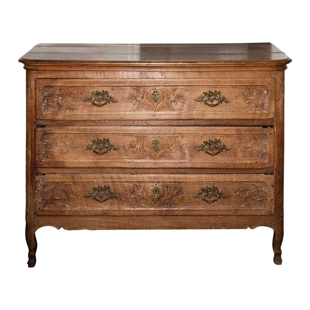 Lot 27 - A French Provincial oak chest of drawers, early 19th century