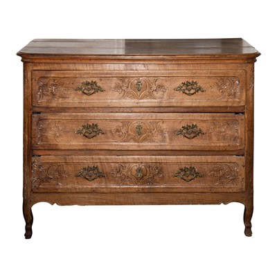 Lot 27 - A French Provincial oak chest of drawers, early 19th century