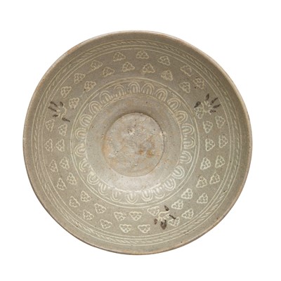 Lot 797 - A Korean celadon sangam slip-inlaid bowl, Goryeo dynasty