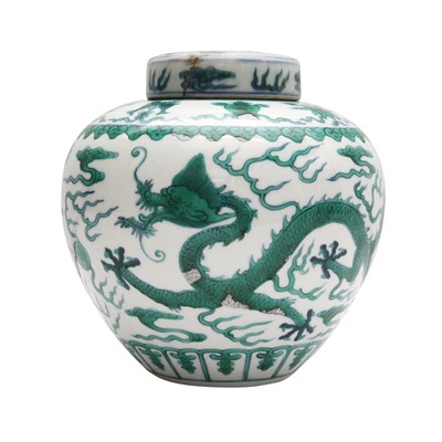 Lot 267 - A Chinese green-enamelled 'dragon' jar and cover, Qing dynasty