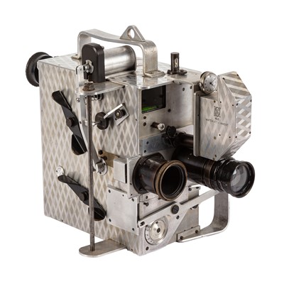 Lot 154 - A Newman Sinclair Auto Kine 'Watch Attachment' 35mm Cine Camera Outfit