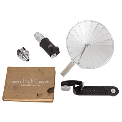 Lot 184 - A Selection of Leitz Accessories