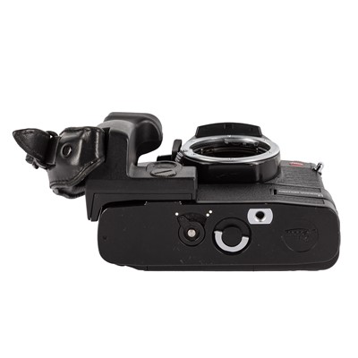 Lot 38 - A Leica RE SLR Camera Body