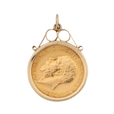 Lot 443 - A half sovereign coin pendant