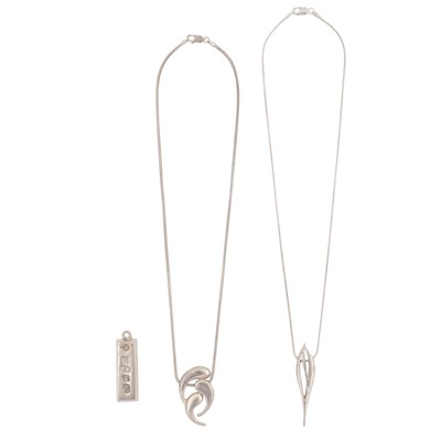 Lot 260 - A collection of silver jewellery