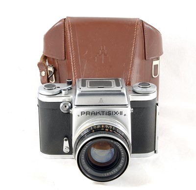 Lot 303 - Pentacon Praktisix II With Zeiss Biometar Lens.