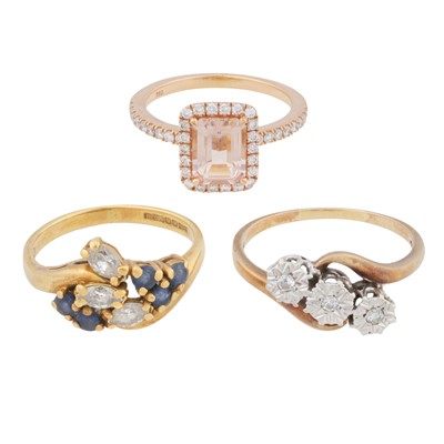 Lot 226 - Three gem-set rings