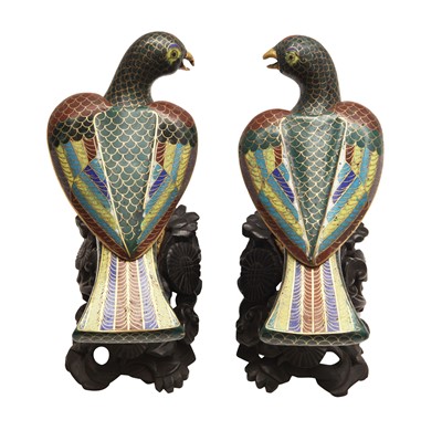 Lot 76 - A pair of Chinese cloisonné enamel bird-form censers, Qing dynasty, Jiaqing period, 18th century