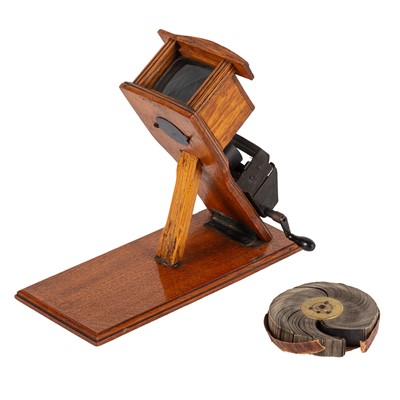 Lot 4 - A Tabletop Kinora Viewer with Reels