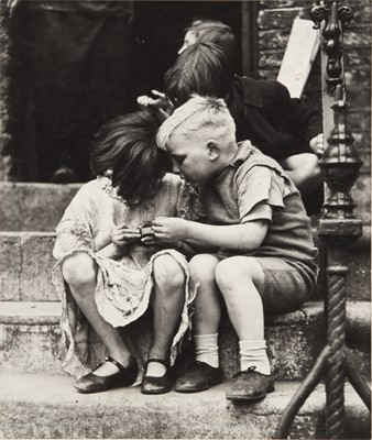 Lot 130 - Wolfgang Suschitzky (1912-2016)