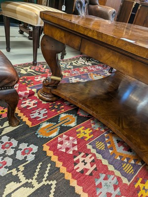 Lot 12 - Theodore Alexander 'replica' range, Classical Revival mahogany cocktail table