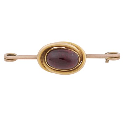 Lot 40 - A garnet pin brooch