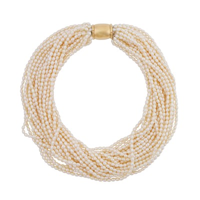 Lot 368 - A multistrand pearl choker necklace