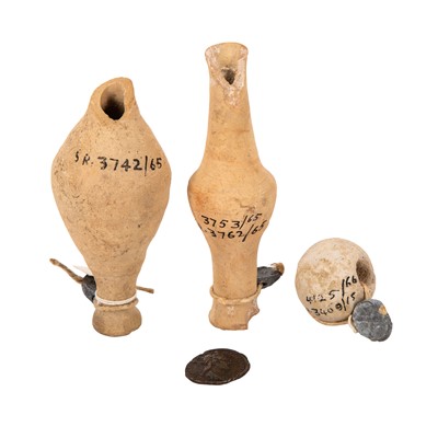 Lot 276 - A small group of assorted antiquities