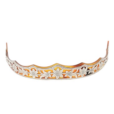 Lot 191 - A horn and silver tiara
