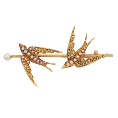 Lot 349 - A seed pearl swallows brooch
