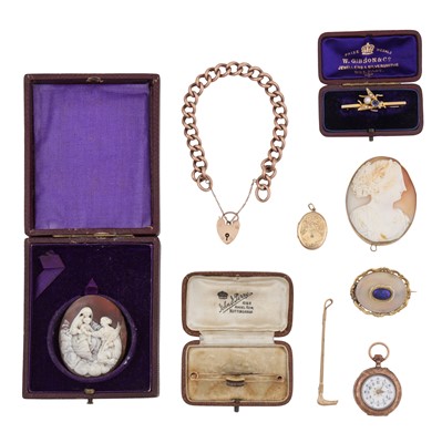 Lot 458 - A collection of jewellery