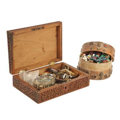 Lot 400 - A collection of silver and costume jewellery with two wooden boxes