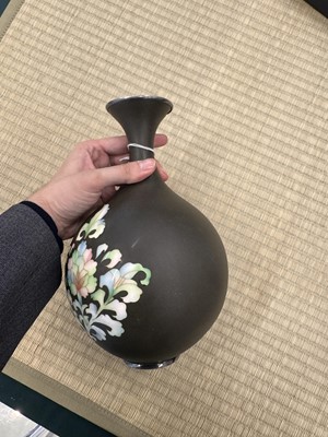 Lot 90 - Two Japanese cloisonné enamel 'floral' vases by Ando Jubei Company