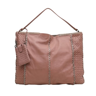 Lot 17 - λ Bottega Veneta Mauve Intrecciato Shoulder Bag