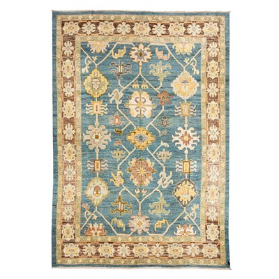 Lot 86 - An Arts & Crafts design carpet