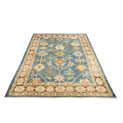 Lot 86 - An Arts & Crafts design carpet