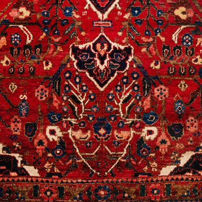 Lot 7 - A fine Bakhtiari rug, west Persia