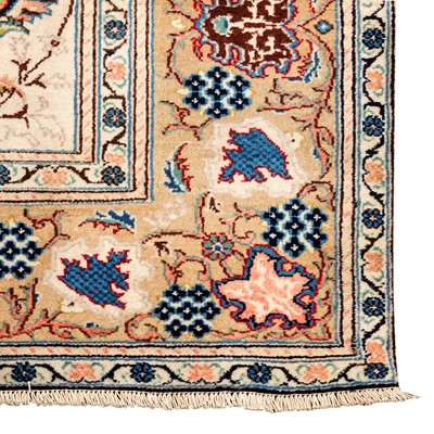 Lot 34 - A fine Kashan rug, central Persia